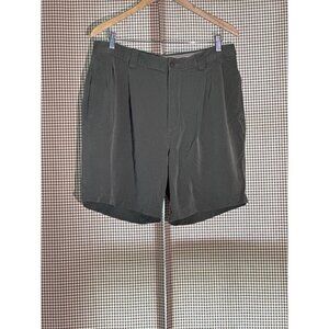 Tommy Bahama Shorts Mens Size 36 Olive Green 100% Silk Pleated Chino Casual
